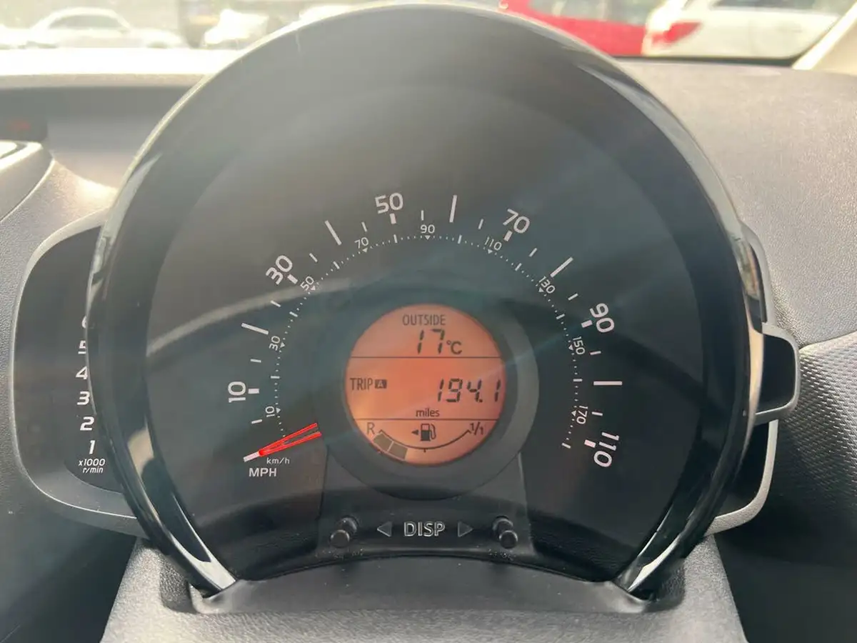 2021-citroen-c1-10-vti-shine-5d-big-19
