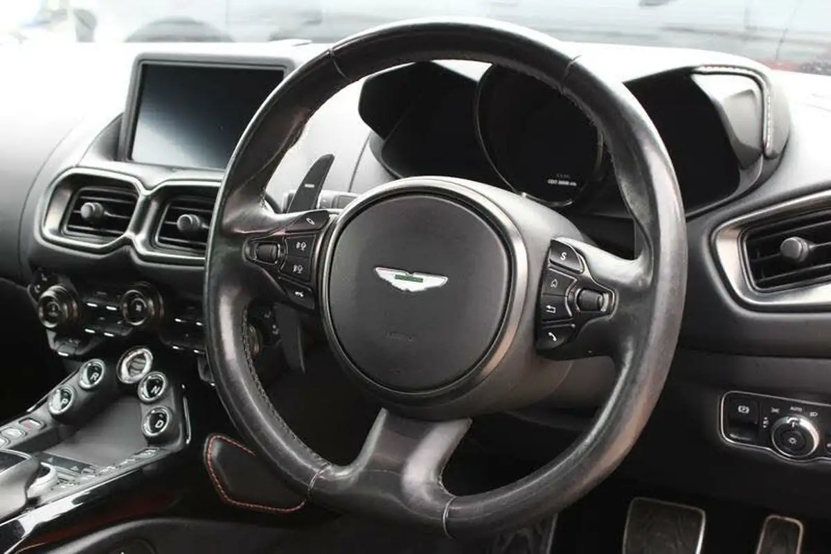 2022-aston-martin-vantage-40-v8-vantage-roadster-auto-big-7