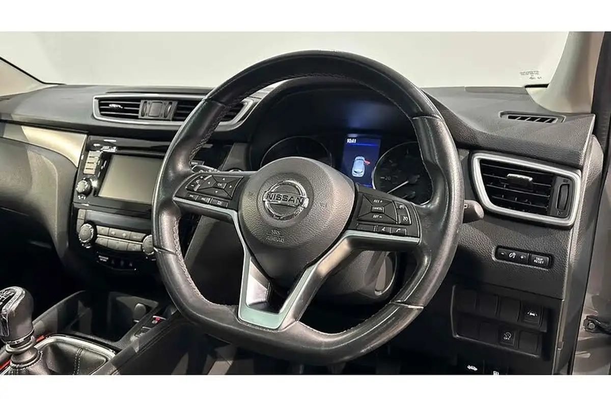 2021-nissan-qashqai-13-dig-t-n-motion-140ps-big-24