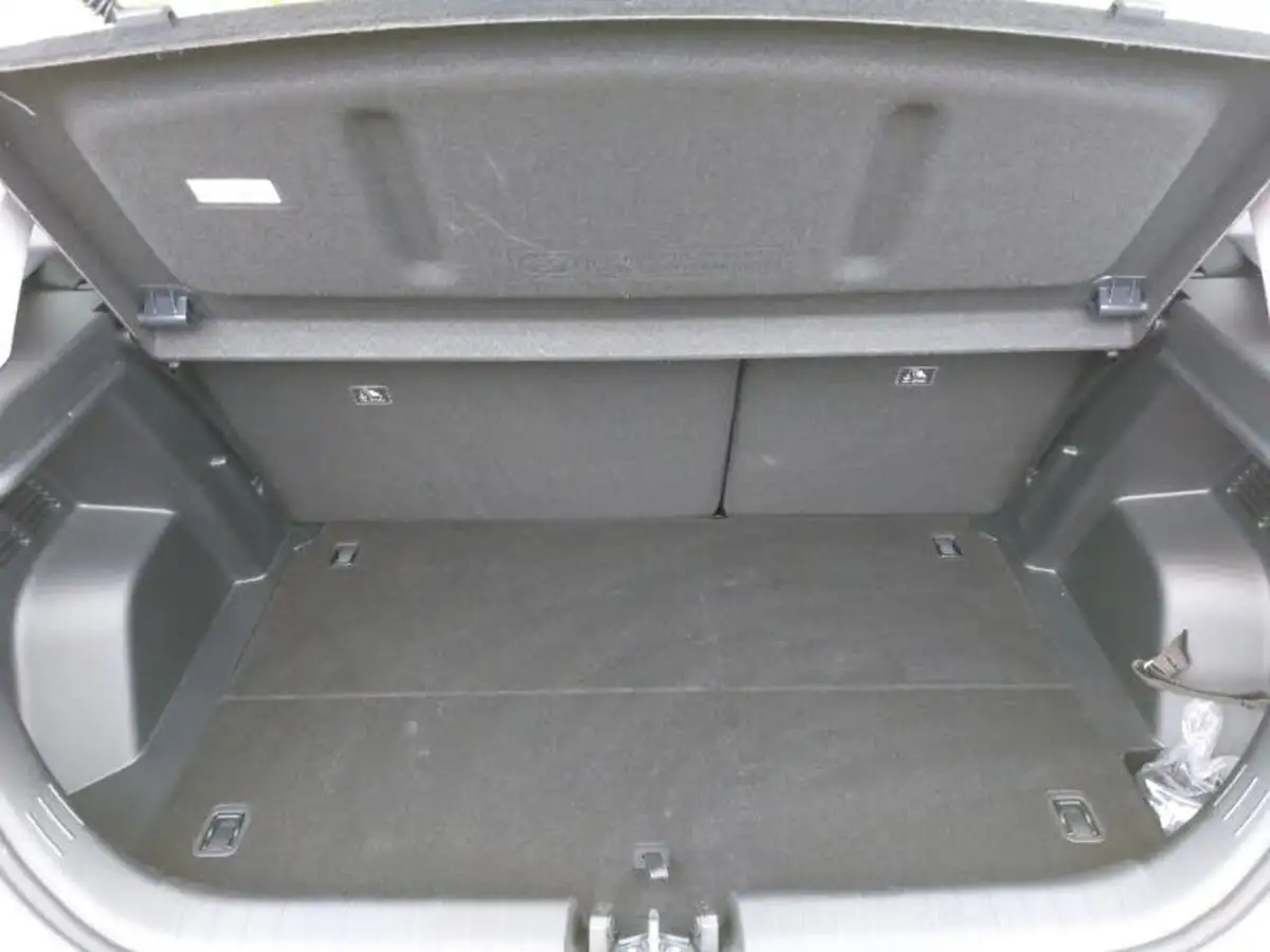 2024-hyundai-i20-10-t-gdi-premium-big-7
