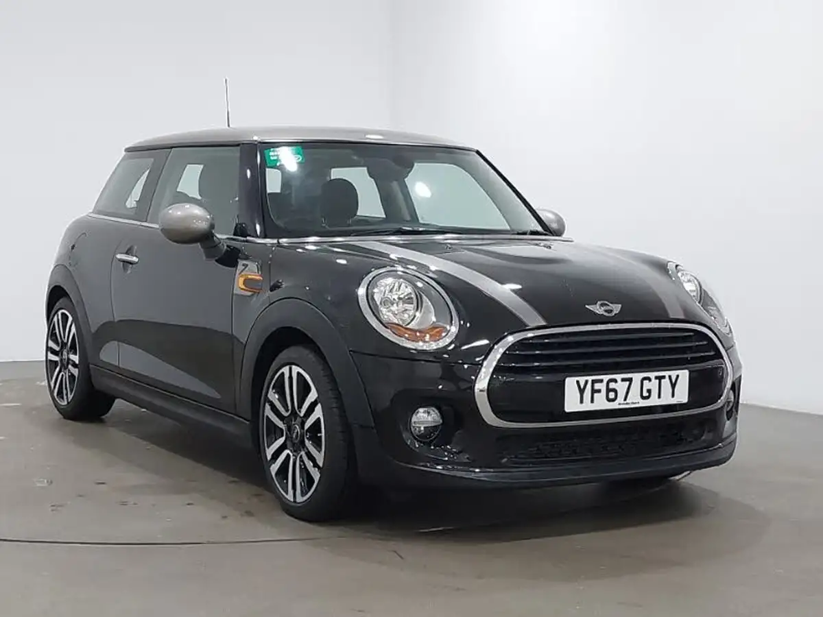 2017-mini-cooper-15-cooper-seven-chili-3d-big-0