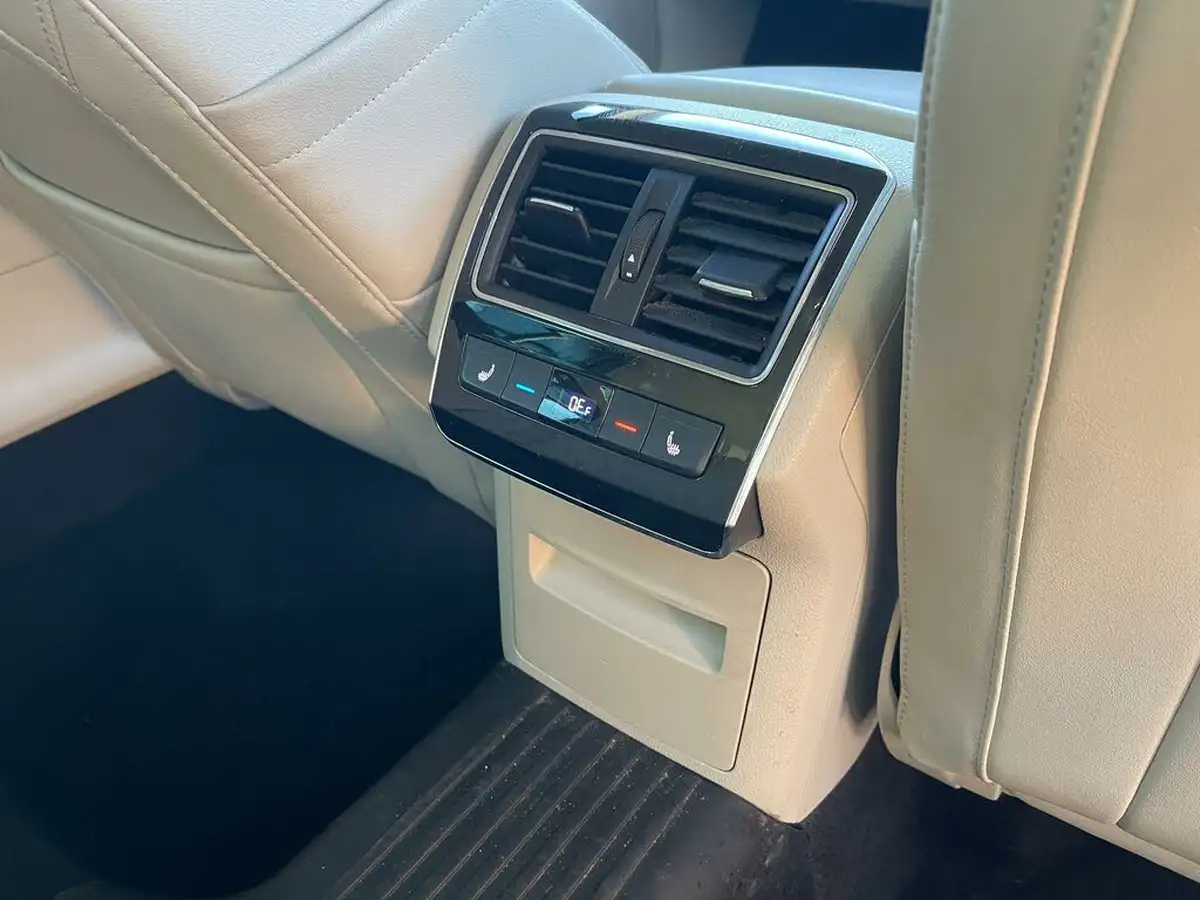 2018-skoda-superb-20tdi-scr-laurin-klement-190ps-estate-dsg-big-24