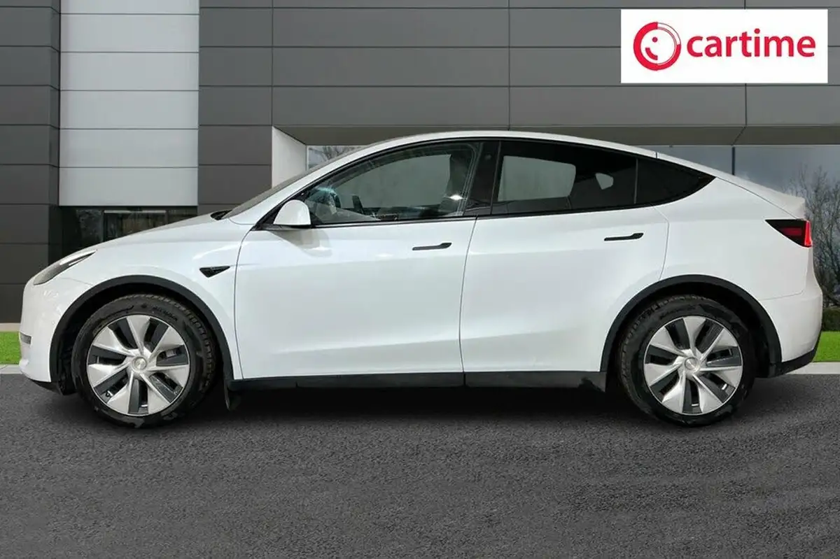 2022-tesla-model-y-e-long-range-big-2