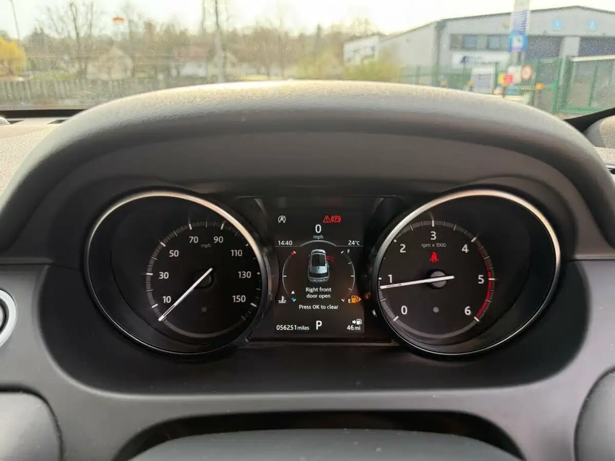 2018-land-rover-discovery-sport-20td4-landmark-big-29