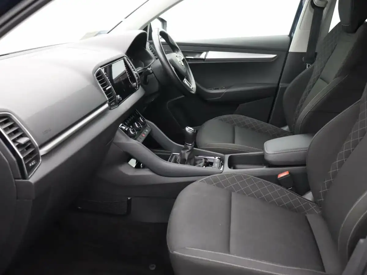 2018-skoda-karoq-10-tsi-se-ss-big-8