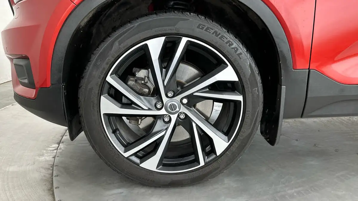 2021-volvo-xc40-15-t5-r-design-pro-262bhp-big-16
