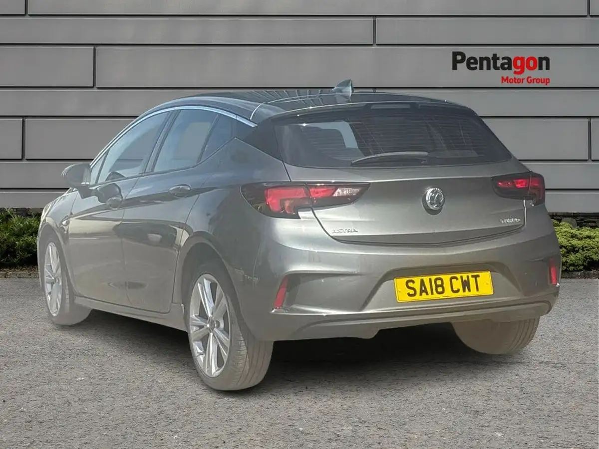 2018-vauxhall-astra-14i-16v-turbo-sri-vx-line-nav-big-1