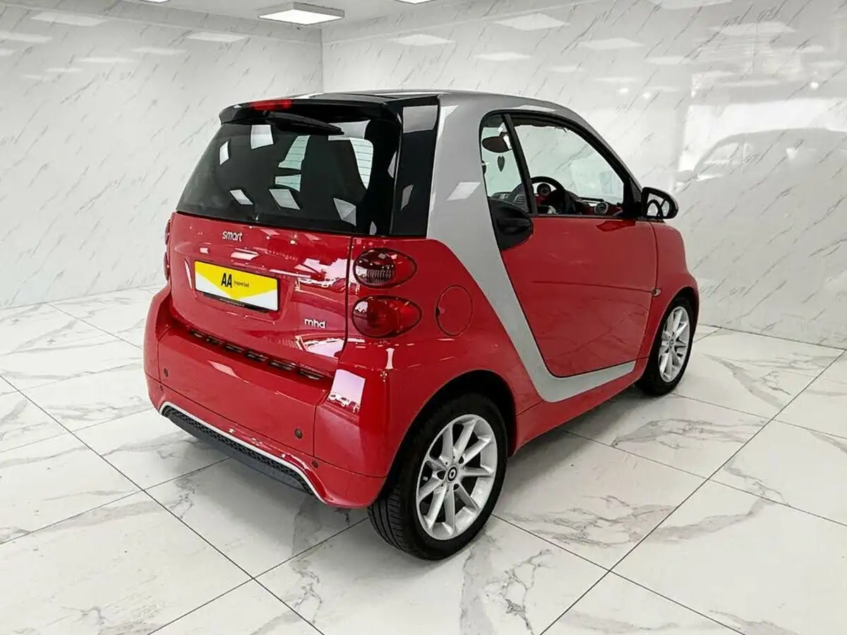 2013-smart-fortwo-10-passion-71bhp-coupe-big-9