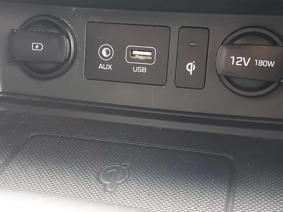 2019-hyundai-kona-16-t-gdi-premium-gt-1-tone-roof-big-18