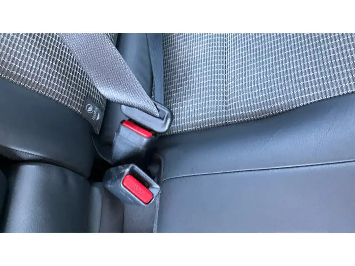 2016-toyota-auris-18-vvt-i-hsd-excel-leather-hatchback-big-16