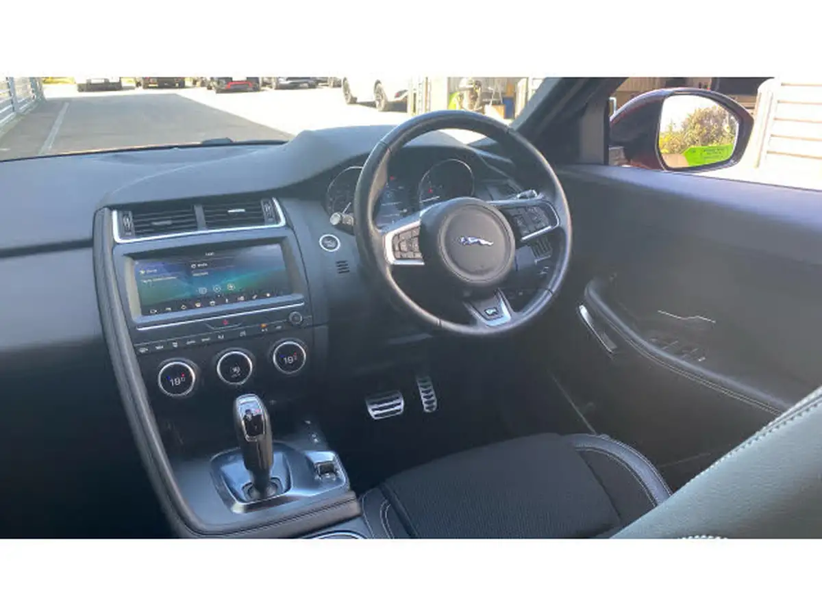 2019-jaguar-e-pace-20-i4d-r-dynamic-180ps-awd-auto-big-29