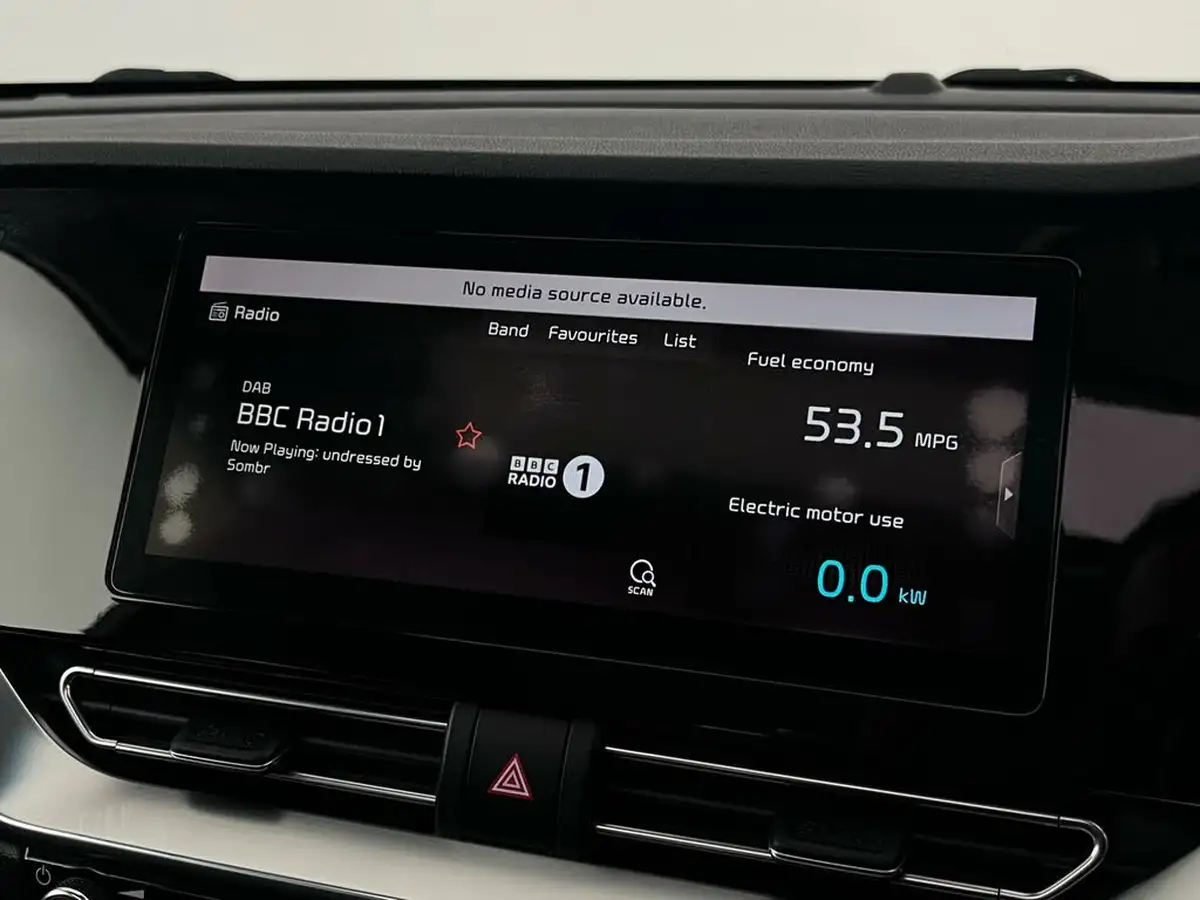 2019-kia-niro-16-gdi-4-156kwh-big-25