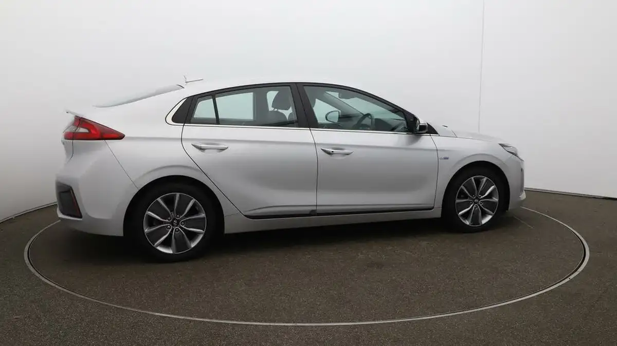 2018-hyundai-ioniq-16-gdi-premium-se-hybrid-big-43
