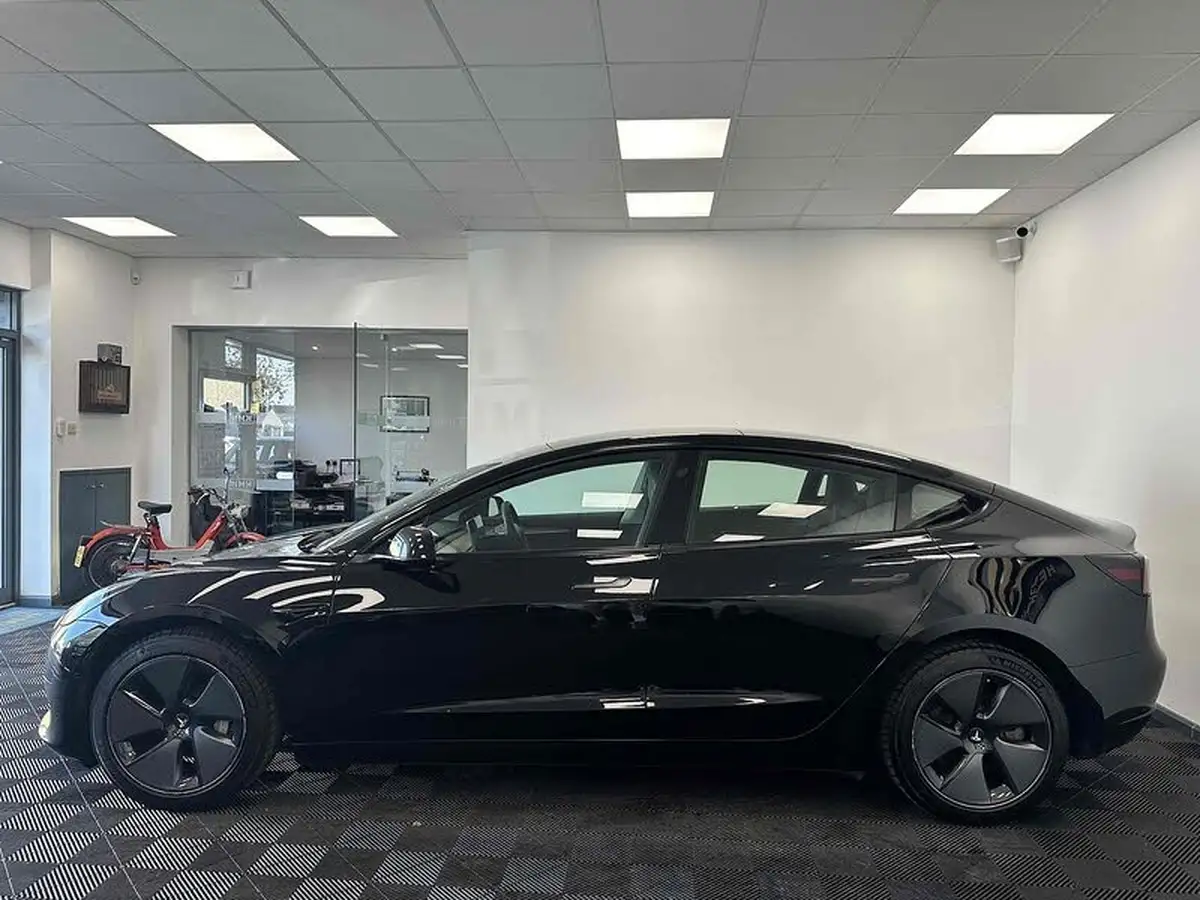 2021-tesla-model-3-e-standard-plus-big-3