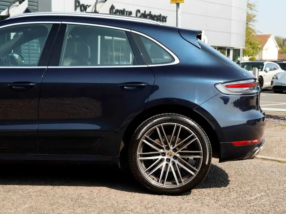 2019-porsche-macan-30-v6-s-big-27