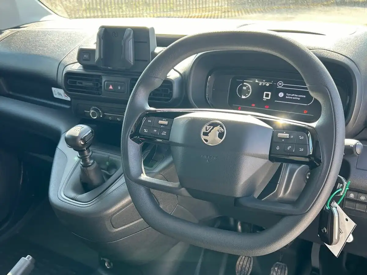 2025-vauxhall-combo-15cdti-prime-xl-100pseu6d-crew-big-17
