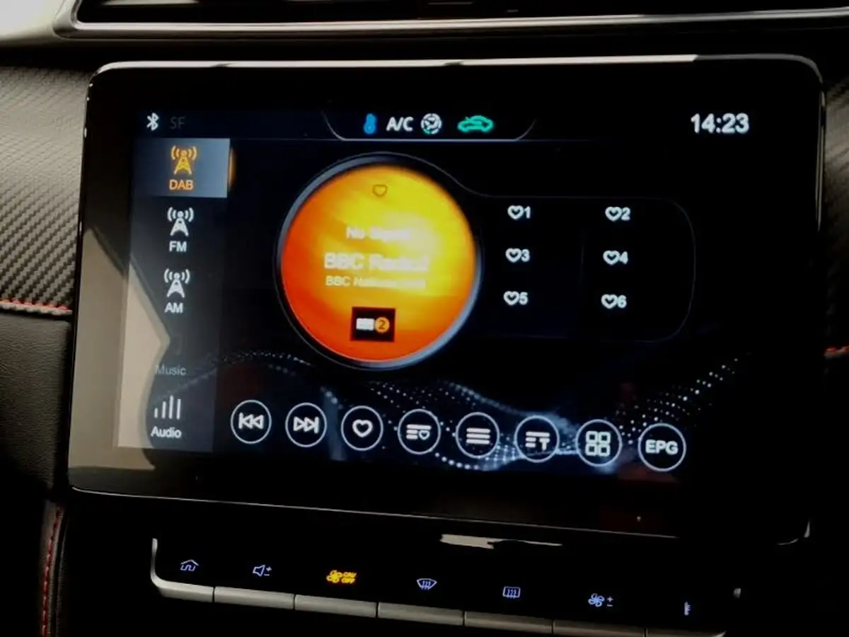 2022-mg-zs-suv-15-vti-tech-exclusive-big-9