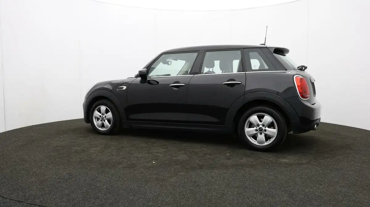 2020-mini-countryman-15-cooper-classic-big-61