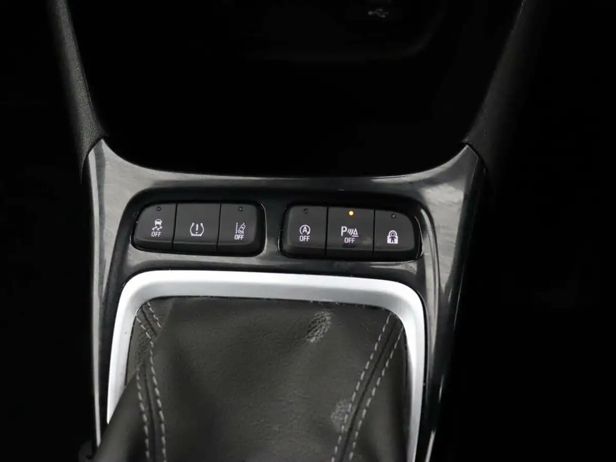 2022-vauxhall-crossland-12-ultimate-130ps-big-19