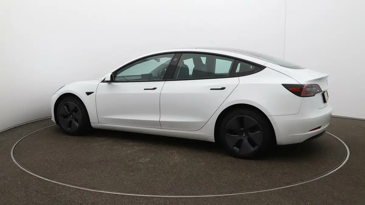 2021-tesla-model-3-e-long-range-awd-big-38