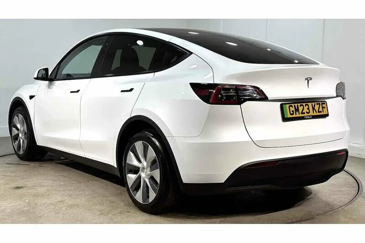 2023-tesla-model-y-e-rwd-big-4