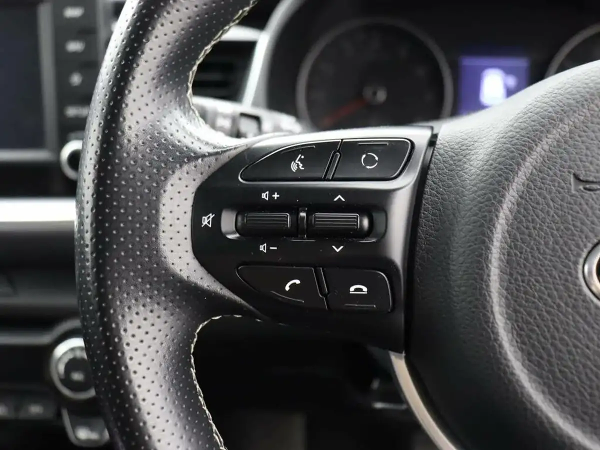 2019-kia-stonic-10-t-gdi-3-dct-big-21