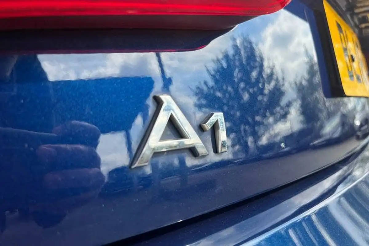 2018-audi-a1-14-tfsi-sport-nav-hatchback-3d-big-38