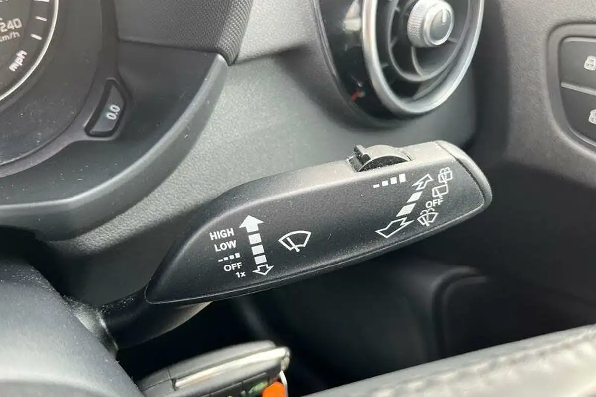 2018-audi-a1-14-tfsi-sport-nav-hatchback-3d-big-14