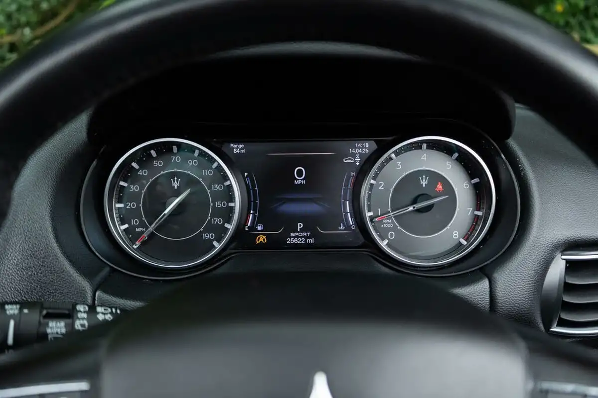 2021-maserati-levante-20-gt-big-4