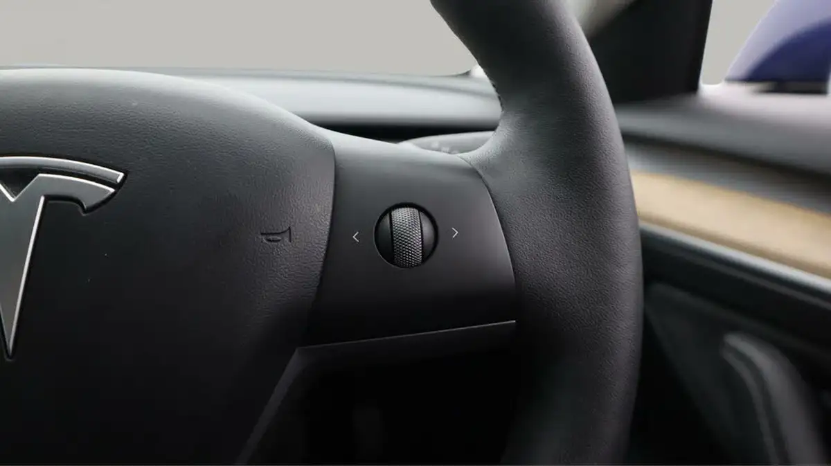 2021-tesla-model-3-e-long-range-awd-big-26