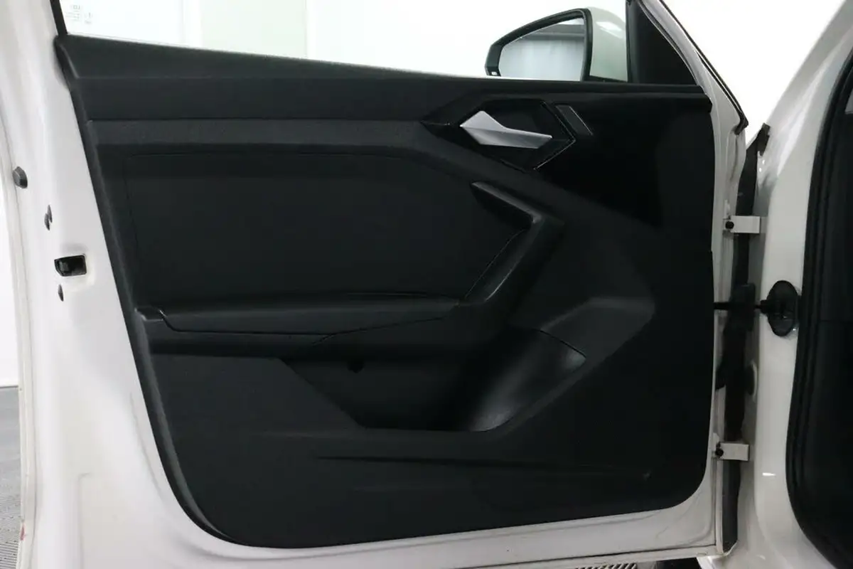 2020-audi-a1-10-25-tfsi-technik-big-38