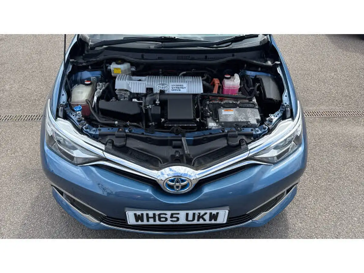 2015-toyota-auris-18-vvt-i-hsd-excel-hatchback-cvt-big-7