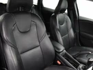 2017-volvo-v40-20-t2-momentum-nav-plus-small-6