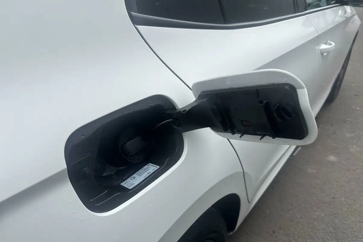 2024-skoda-fabia-10-mpi-colour-edition-big-9