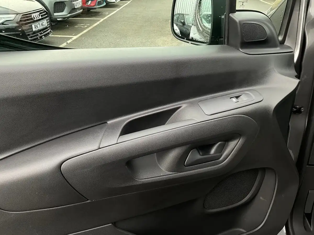 2023-citroen-berlingo-e-enterprise-edition-m-50kwh-800-big-19