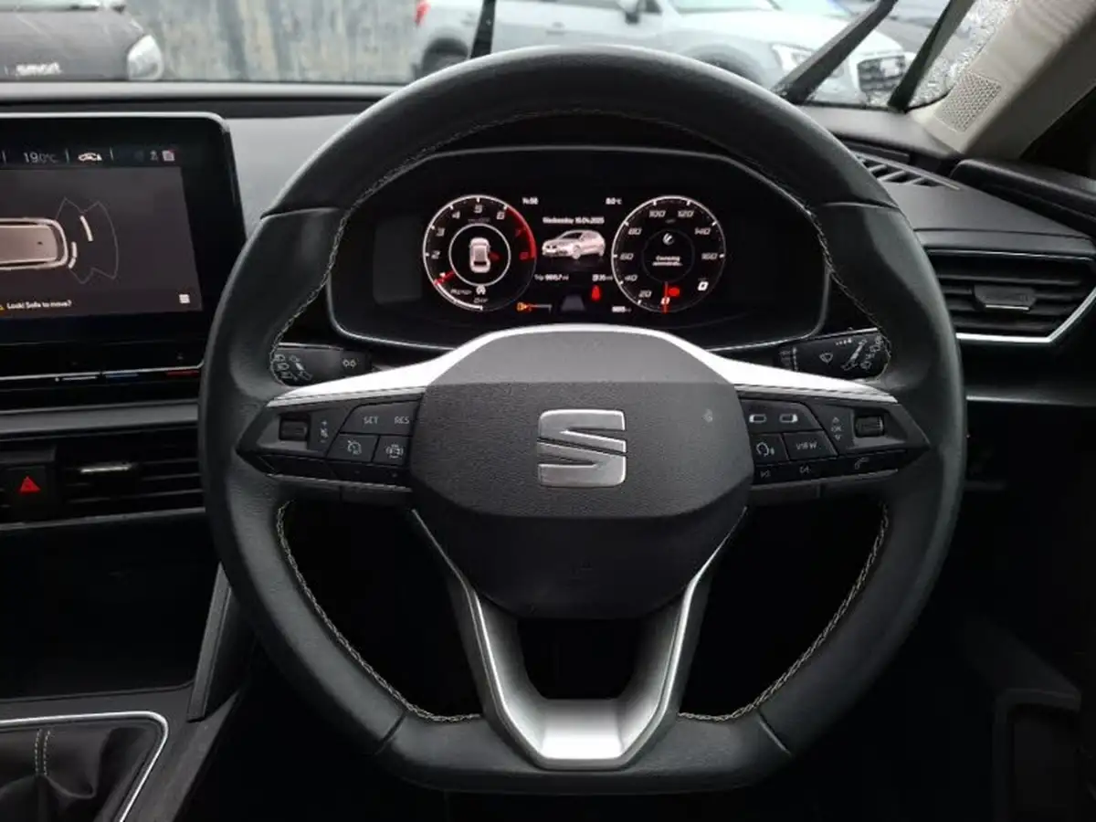 2022-seat-leon-10-tsi-evo-se-dynamic-hatchback-big-11