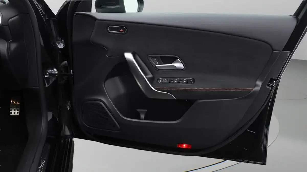 2020-mercedes-benz-a-class-13-a180-amg-line-executive-hatchback-5d-7g-dct-big-14