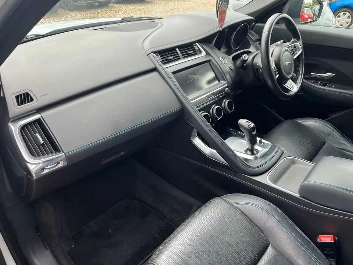 2018-jaguar-e-pace-20-i4d-r-dynamic-s-150ps-awd-ss-auto-big-11