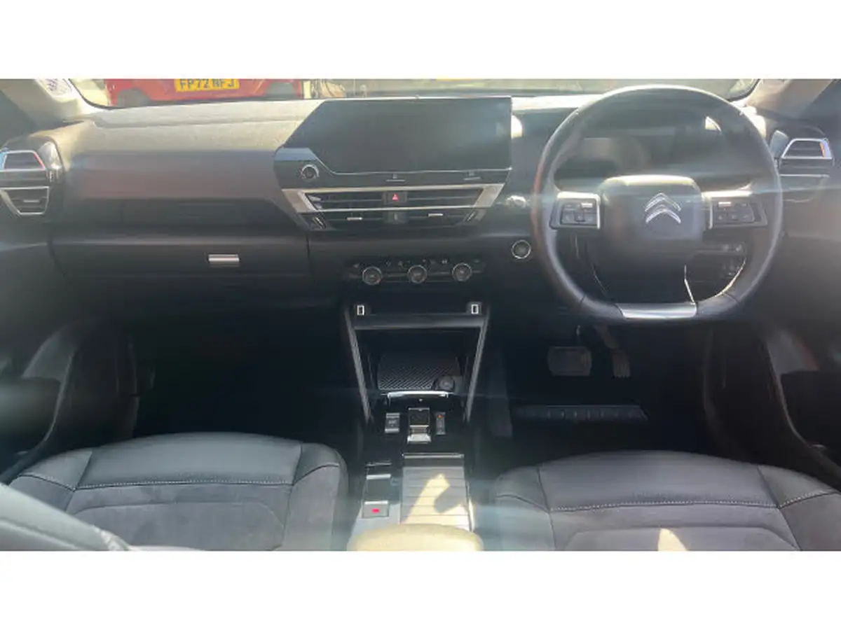 2024-citroen-c4-e-e-series-156ps-54kwh-big-9
