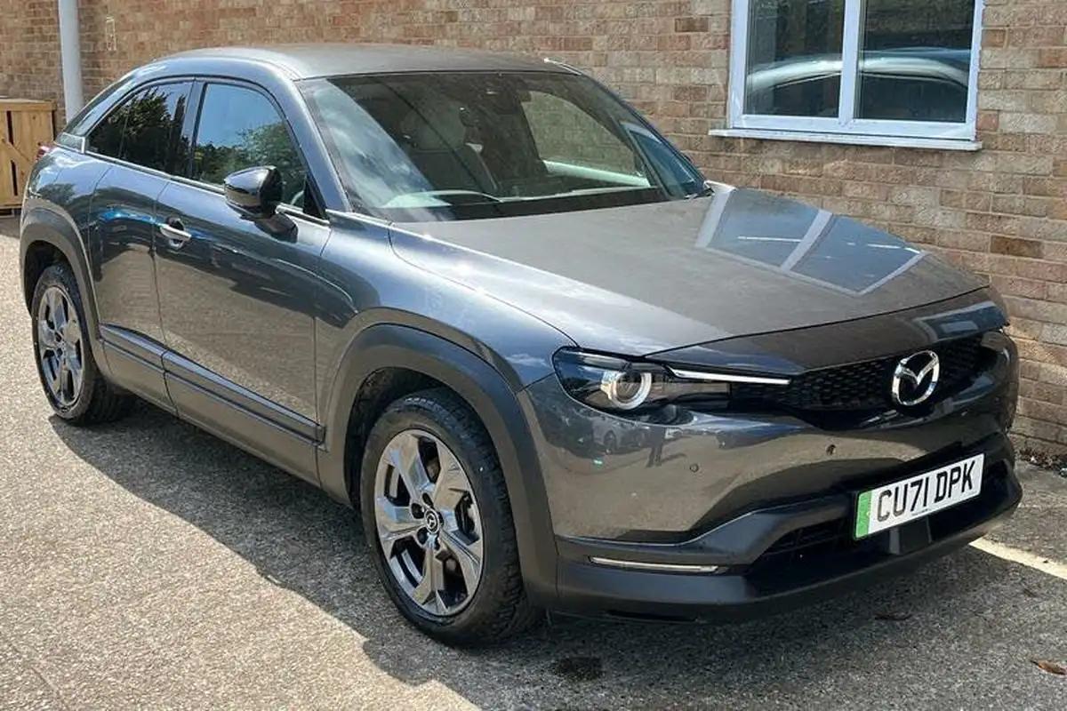 2022-mazda-mx-30-e-sport-lux-big-35