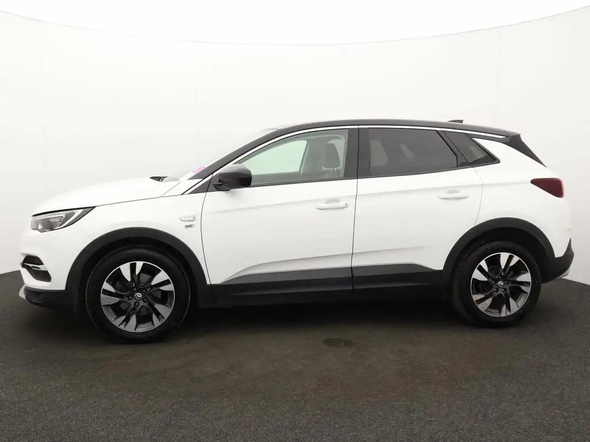 2020-vauxhall-grandland-x-12-griffin-big-3