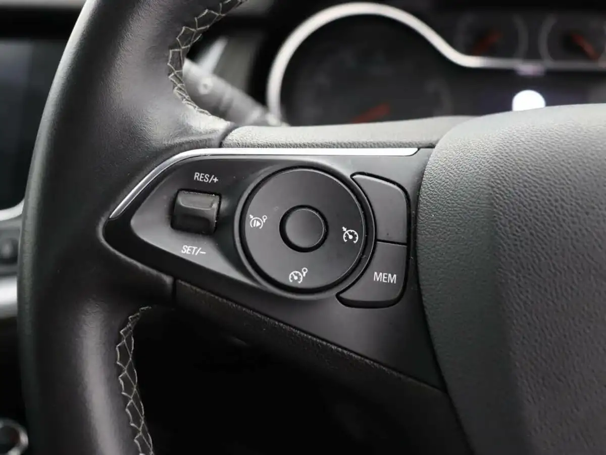 2020-vauxhall-grandland-x-12-griffin-big-22