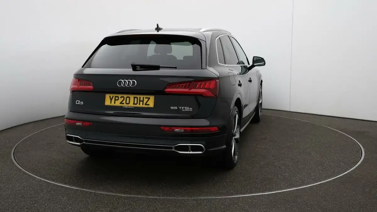 2020-audi-q5-20-55-tfsi-e-vorsprung-competition-big-52