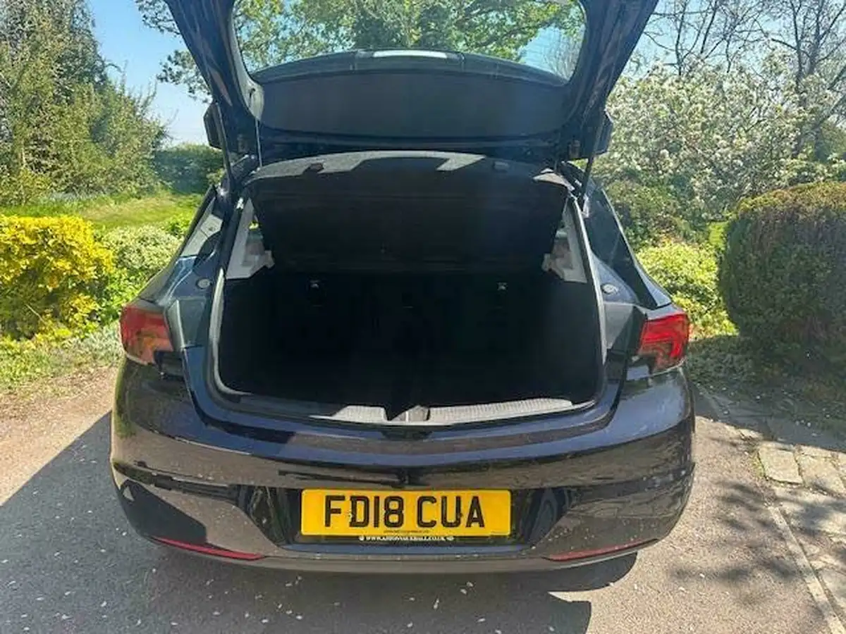 2018-vauxhall-astra-14i-sri-hatchback-big-10