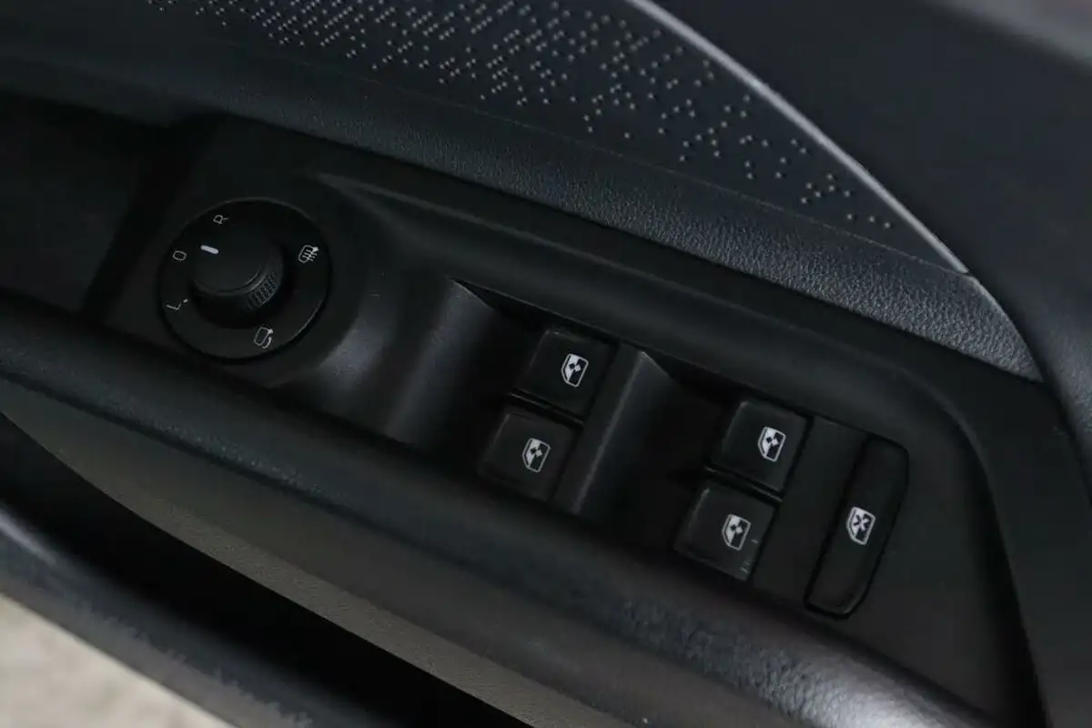2021-skoda-enyaq-e-60-eco-suite-62-kwh-big-16