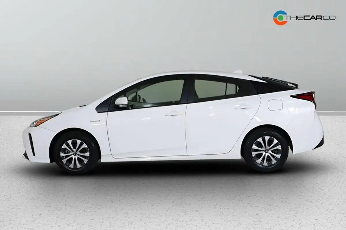 2021-toyota-prius-18-vvt-i-active-big-4