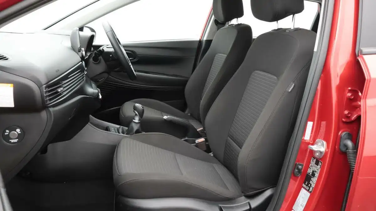 2023-hyundai-i20-10-t-gdi-se-connect-eclutch-imt-big-14