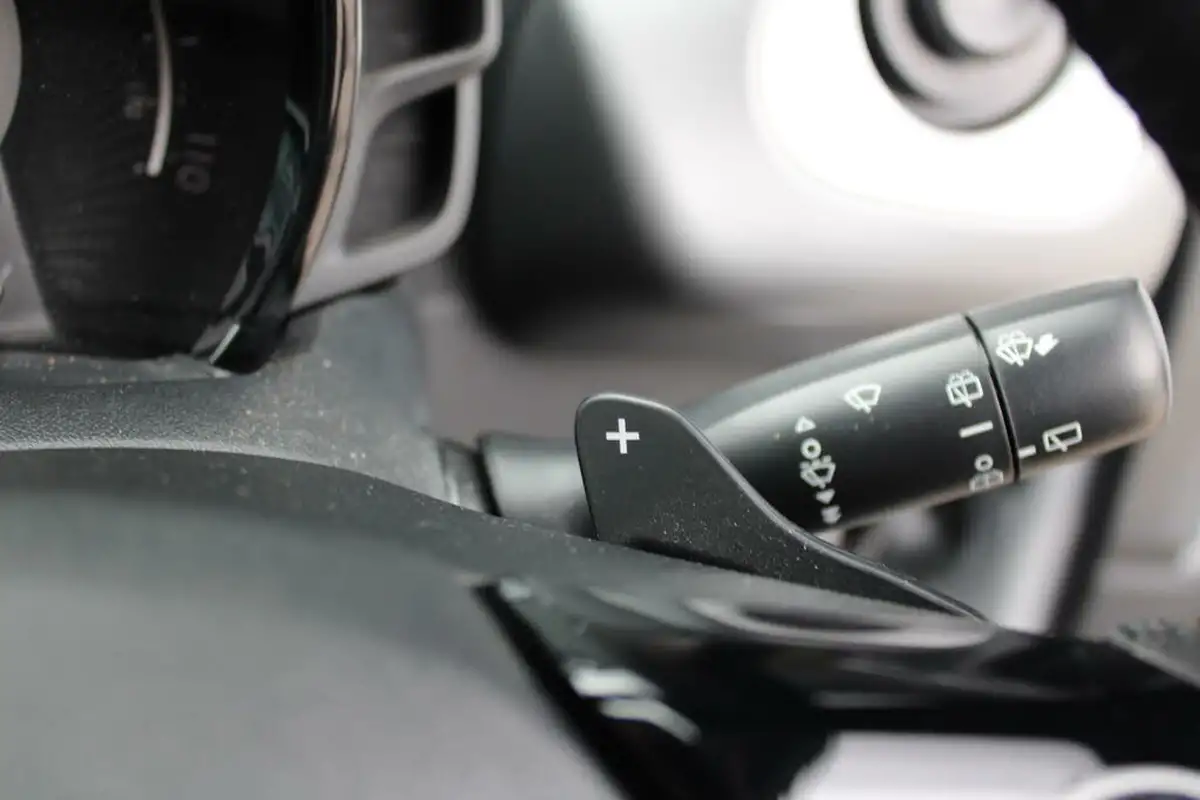2019-toyota-aygo-10-vvt-i-x-play-tss-x-shift-big-15