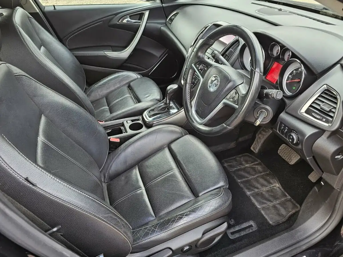 2010-vauxhall-astra-16-elite-16v-vvt-115ps-auto-big-10