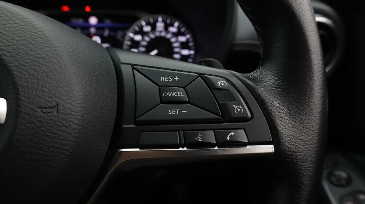 2021-nissan-juke-10-dig-t-n-connecta-117ps-dct-big-24